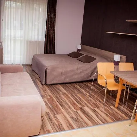 公寓 Mendan Apartmanhaz *